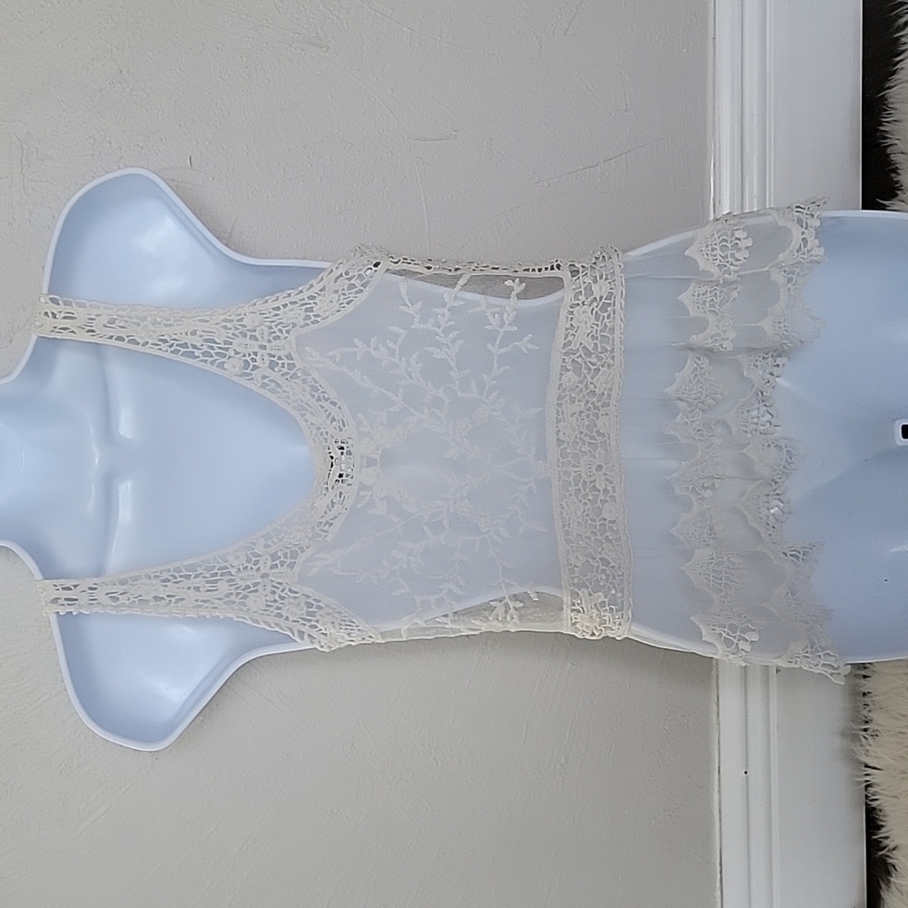 Embroidered Top - Picture 3 of 3